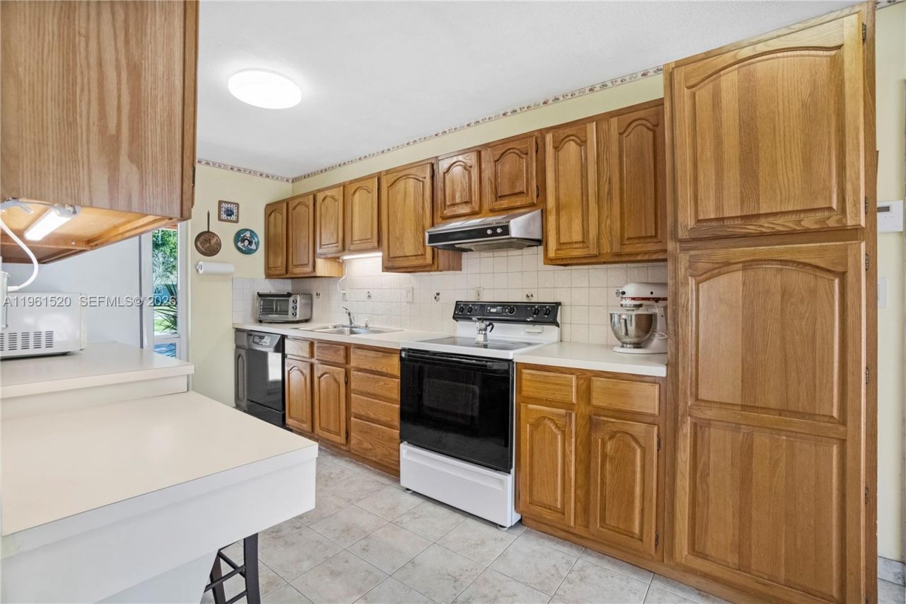 612 N 46th Ave , Hollywood, FL 33021 Photo