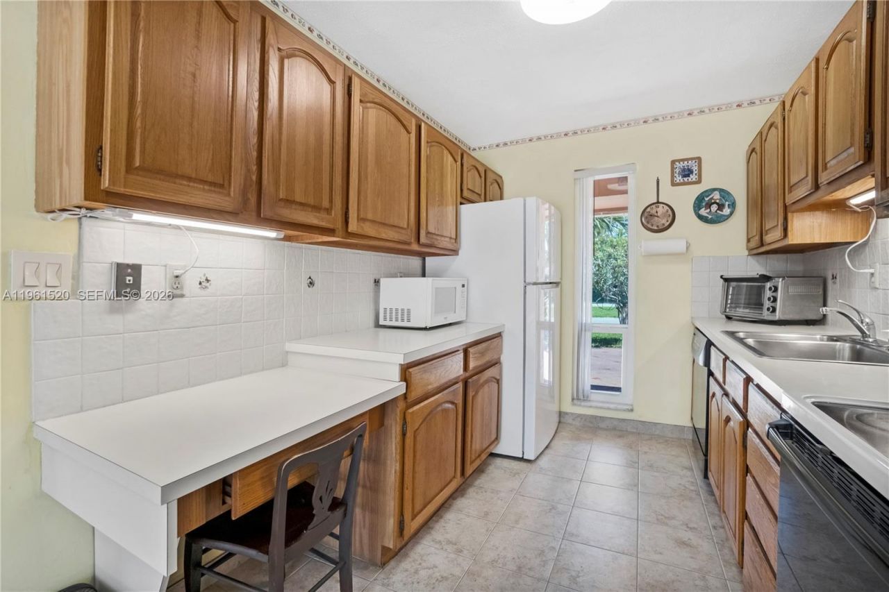 612 N 46th Ave , Hollywood, FL 33021 Photo