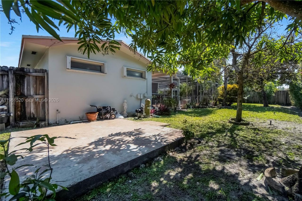 612 N 46th Ave , Hollywood, FL 33021 Photo