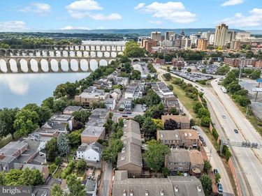 622 SHOWERS STREET, HARRISBURG, PA 17104