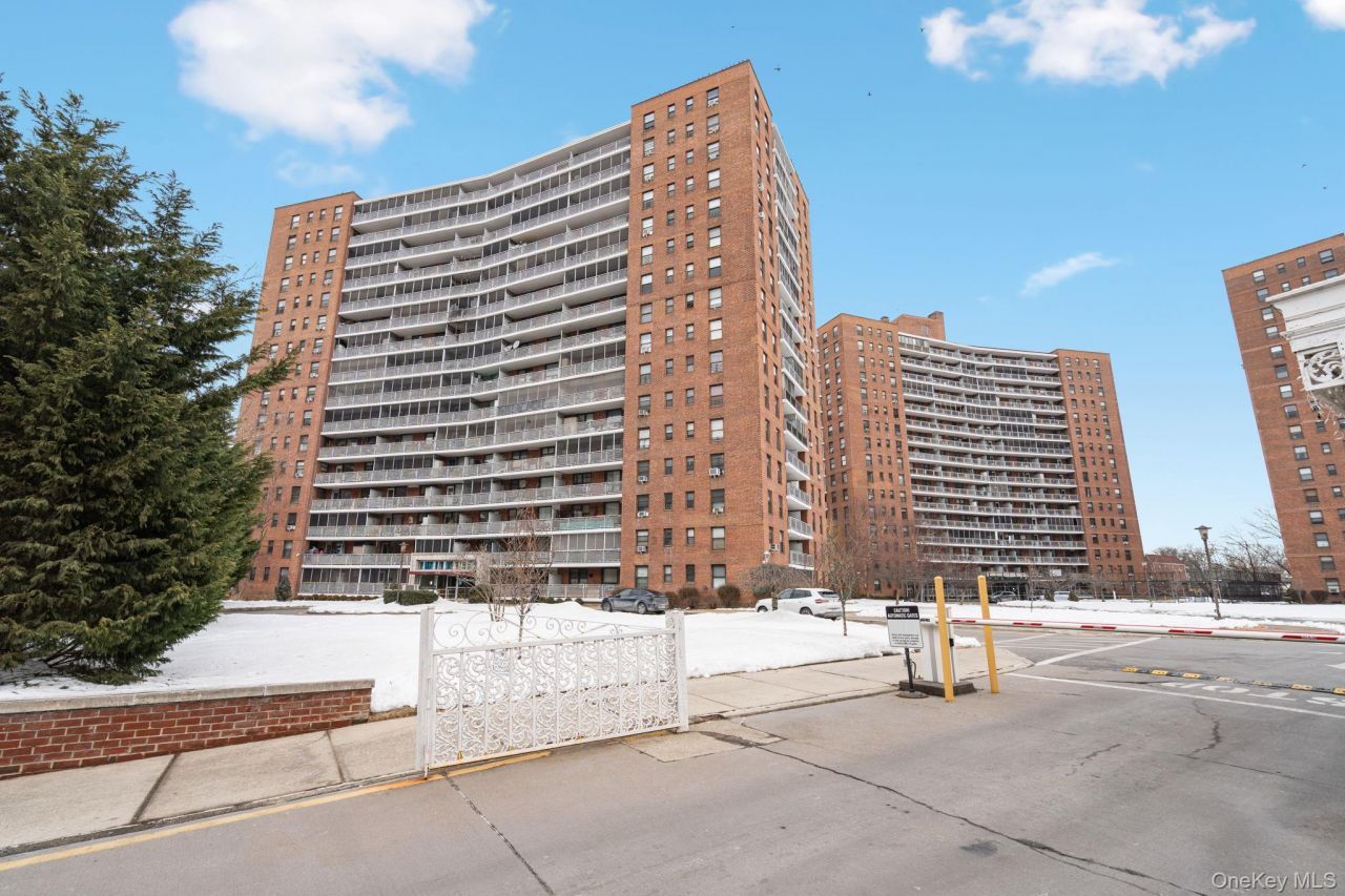 61-15 98th Street, Unit 8J, Rego Park, NY 11374 Main Photo
