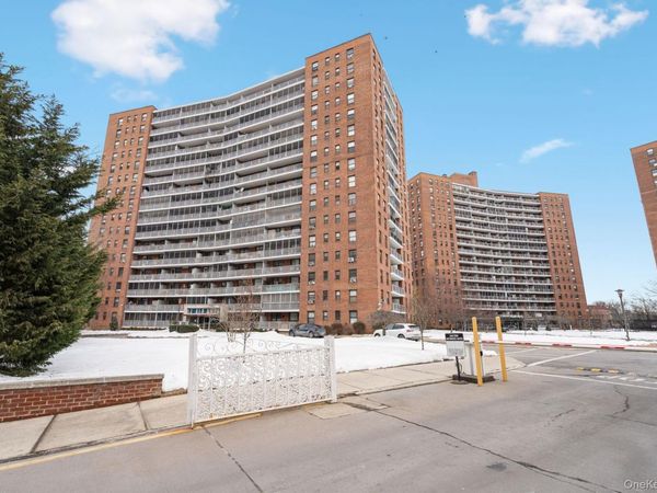61-15 98th Street, Unit 8J, Rego Park, NY 11374