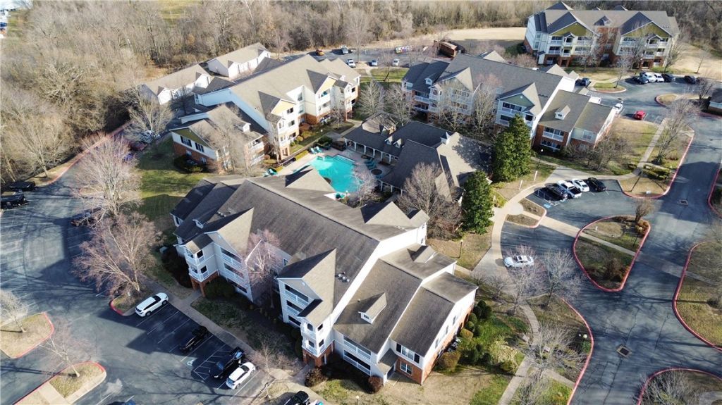 4230 NW Meadow Creek Circle, Unit 106, Fayetteville, AR 72703 Main Photo