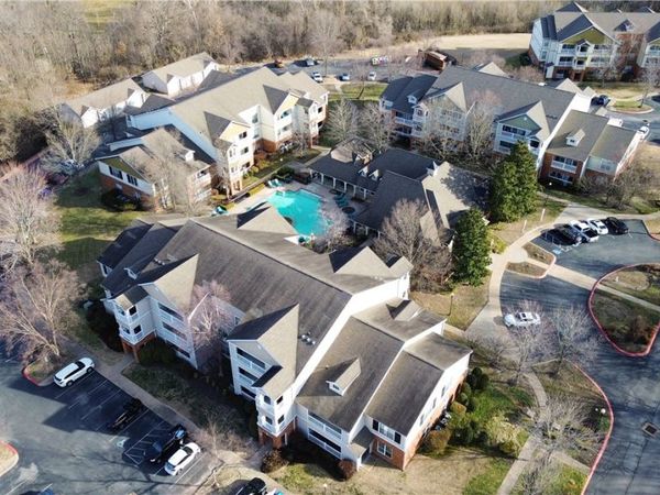 4230 NW Meadow Creek Circle, Unit 106, Fayetteville, AR 72703