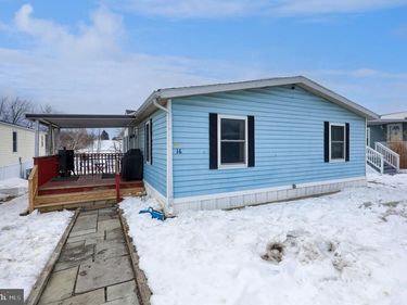 16 TERRIE LANE, EAST EARL, PA 17519