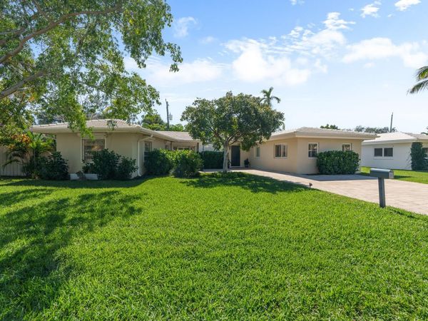 2740 NE 27th Ct, Fort Lauderdale, FL 33306