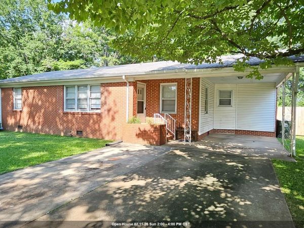 325 Crestview Dr, Athens, AL