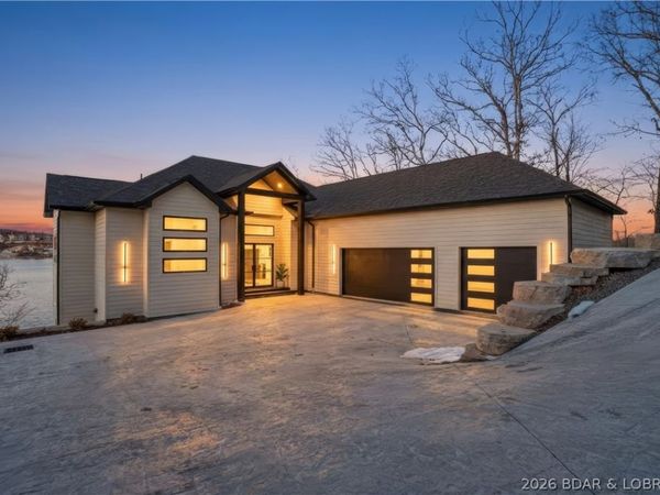 957 Grand View Drive , Porto Cima, MO 65079