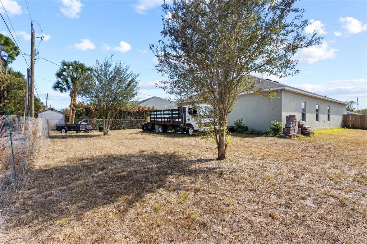 555 SW Halibut Avenue, Port Saint Lucie, FL 34953 Photo