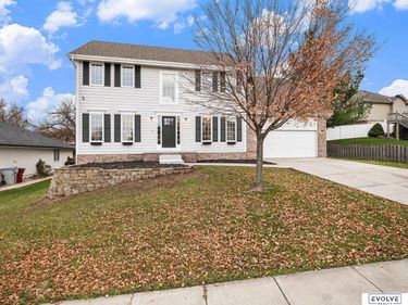 15721 Timberlane Drive, Omaha, NE 68136