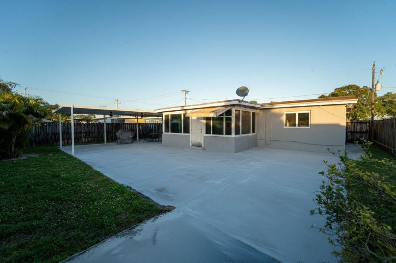 2501 NW 84th Way, Sunrise, FL 33322 Photo