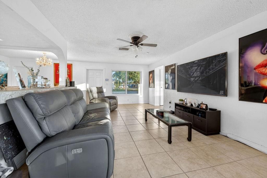 2501 NW 84th Way, Sunrise, FL 33322 Photo