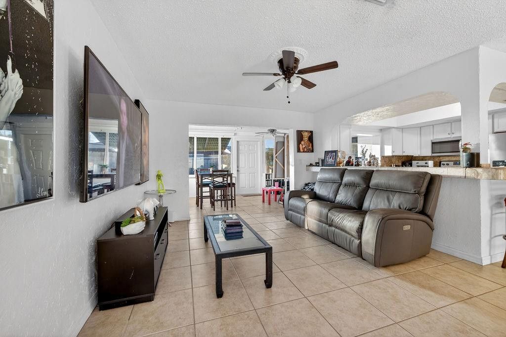 2501 NW 84th Way, Sunrise, FL 33322 Photo