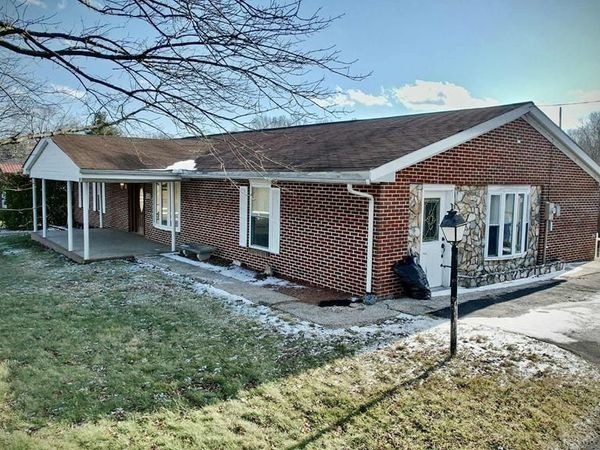 206 Wolf Creek Rd, FAYETTEVILLE, WV 25840