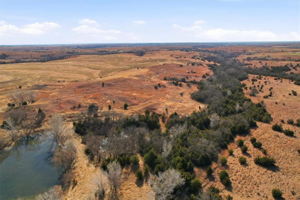 8097 N 2010 Road, Leedey, OK 73654 Main Photo