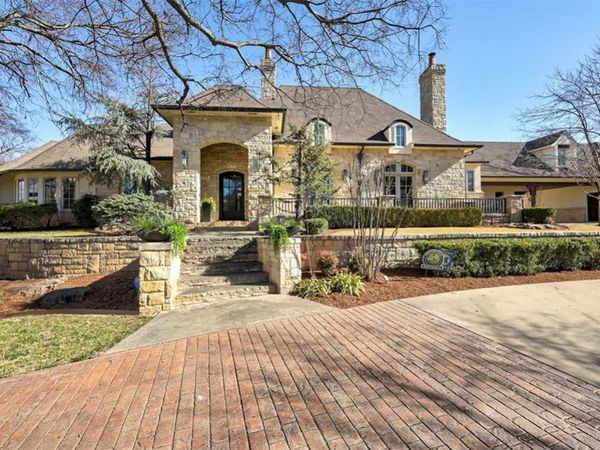 2204 Catalina Drive, Edmond, OK 73013