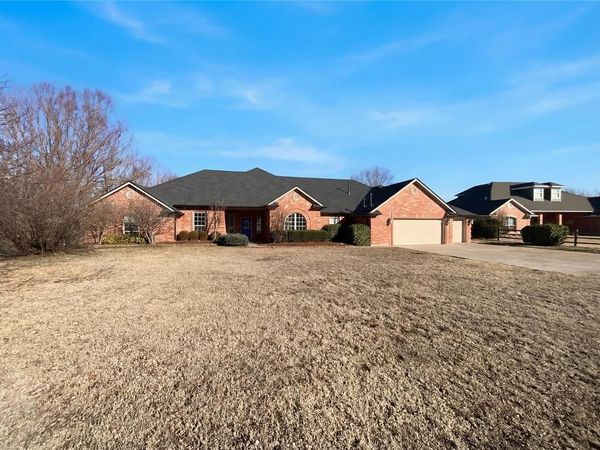 4221 Darril Road, Edmond, OK 73025
