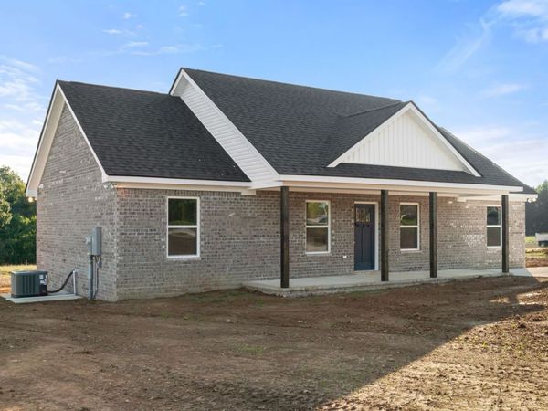 81 Dukes Park Rd , Summertown, TN 38483