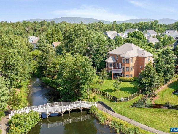 2420 PENDOWER LN, Keswick, VA 22947