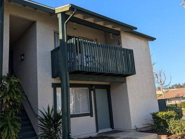 23298 Orange Ave Unit#4, Lake Forest, CA 92630