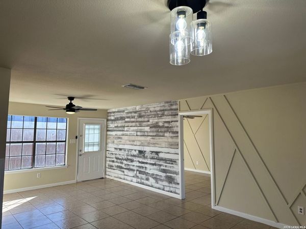 605 Oak Park, Unit 605, Boerne, TX 78006