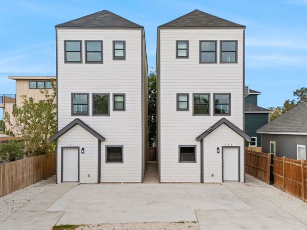 627 S Olive St, Unit 102, San Antonio, TX 78203