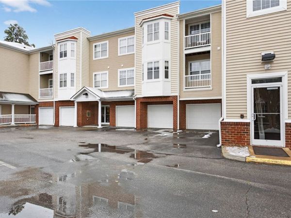 522 Knolls Drive, Unit 205, Newport News, VA 23602