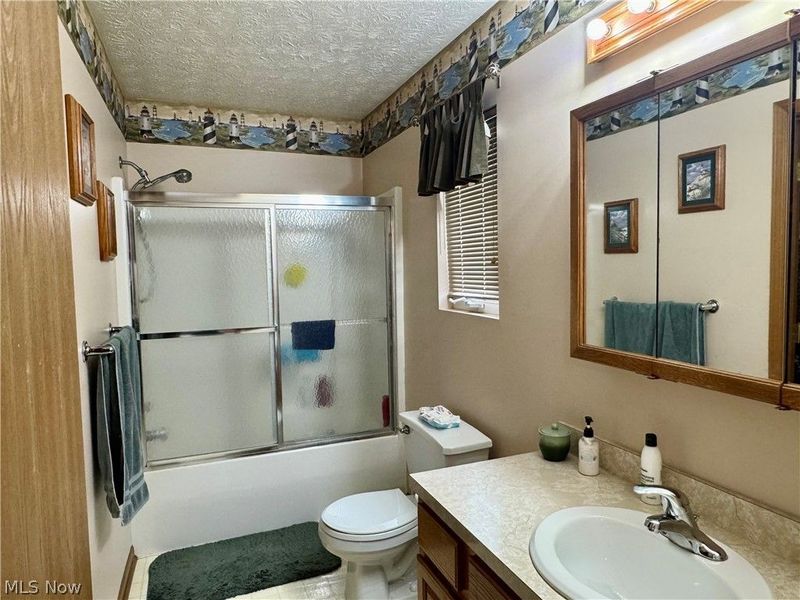 239 Syracuse Court, Elyria, OH 44035 Photo 15