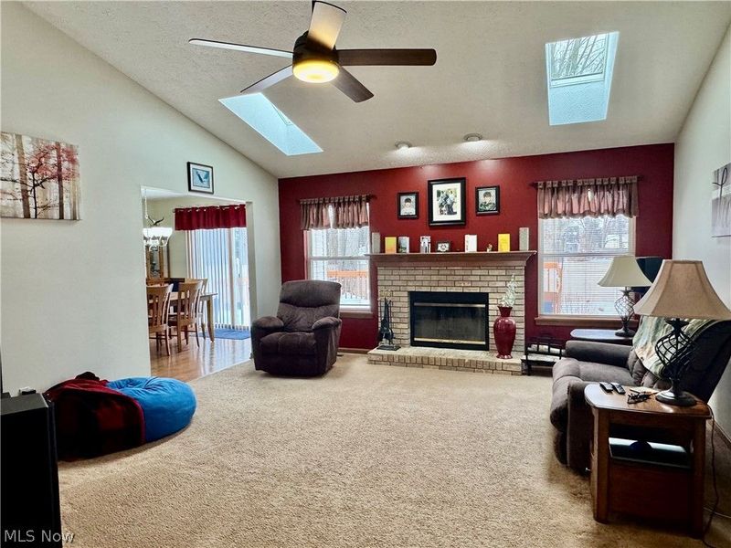 239 Syracuse Court, Elyria, OH 44035 Photo 3