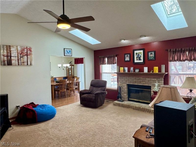 239 Syracuse Court, Elyria, OH 44035 Photo 4