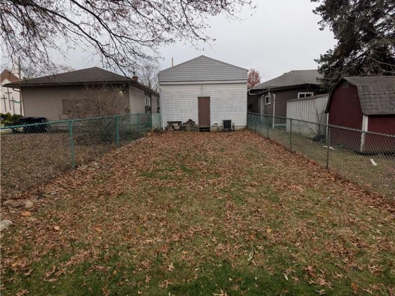 2046 12th Street SW, Akron, OH 44314 Photo 12