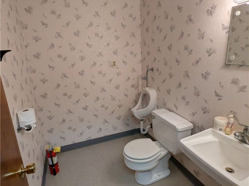 2046 12th Street SW, Akron, OH 44314 Photo 9