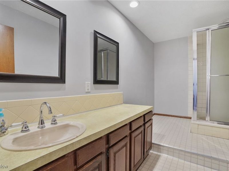 2072-2076 White Oak Drive, Stow, OH 44224 Photo 25