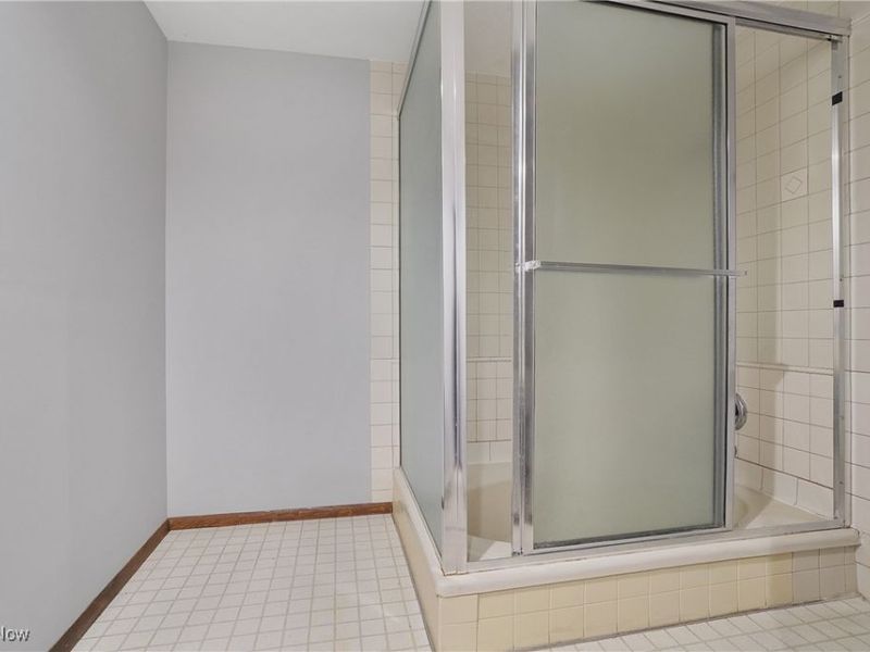 2072-2076 White Oak Drive, Stow, OH 44224 Photo 26