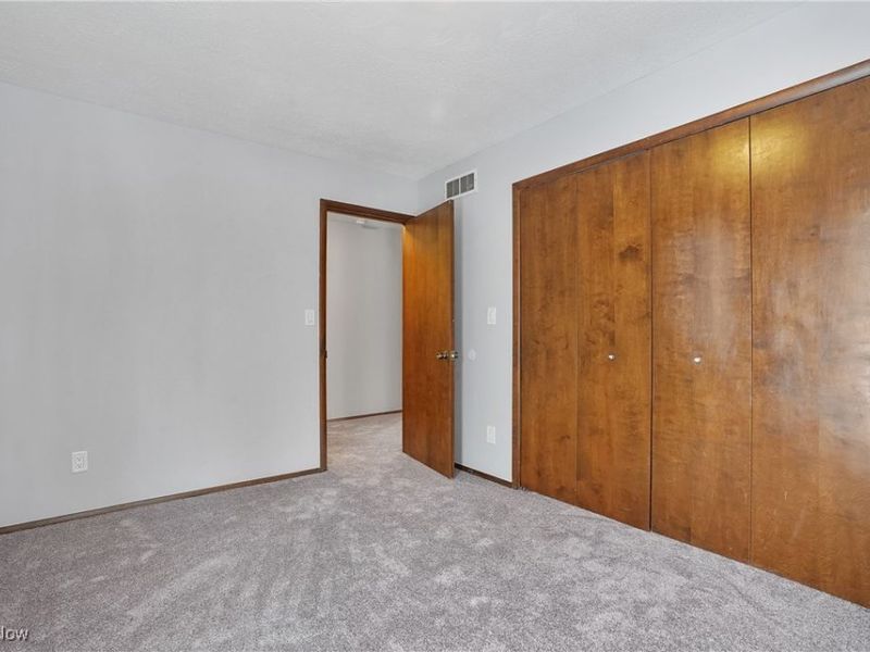 2072-2076 White Oak Drive, Stow, OH 44224 Photo 28