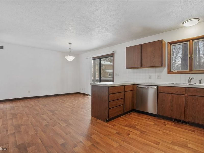 2072-2076 White Oak Drive, Stow, OH 44224 Photo 38