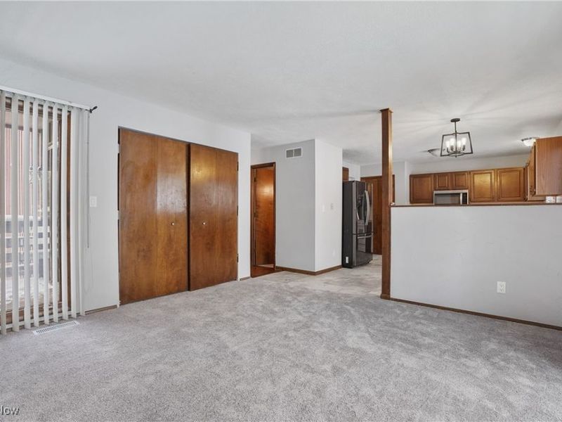 2072-2076 White Oak Drive, Stow, OH 44224 Photo 4