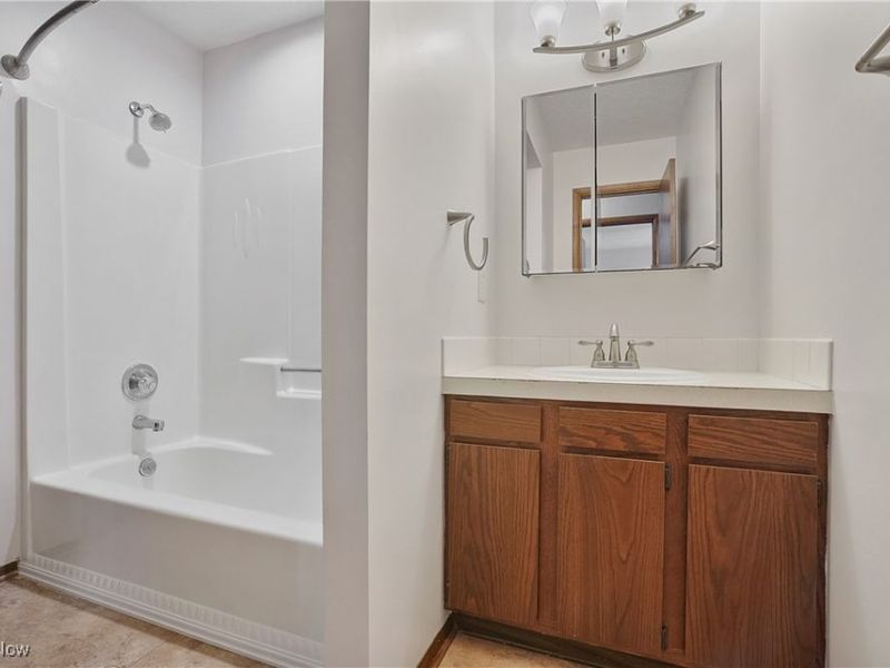 2072-2076 White Oak Drive, Stow, OH 44224 Photo 43