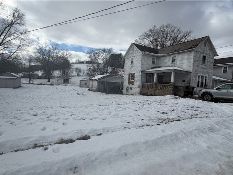 750 Cross Street, Newcomerstown, OH 43832 Photo 4