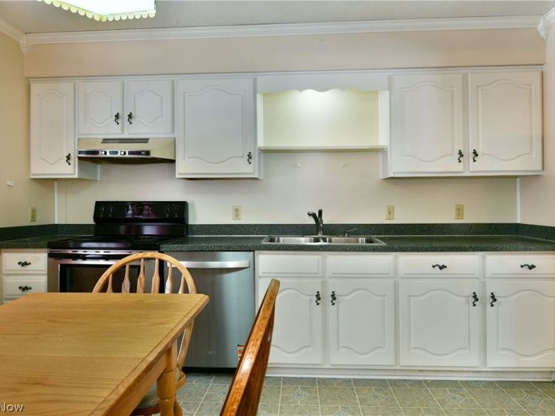 2516 Mahan Denman Road, Cortland, OH 44410 Photo 23