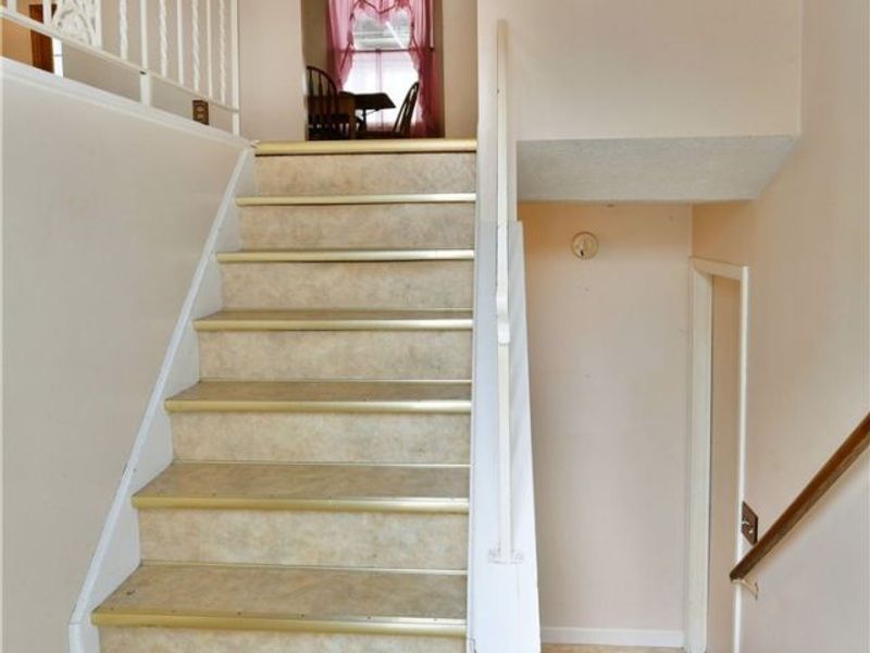 2516 Mahan Denman Road, Cortland, OH 44410 Photo 9