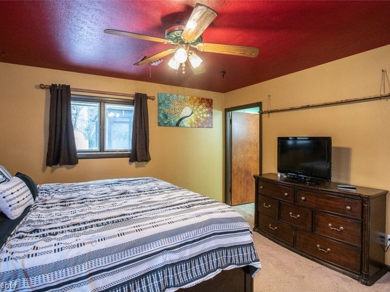 6624 Big Creek Parkway, Parma Heights, OH 44130 Photo 18