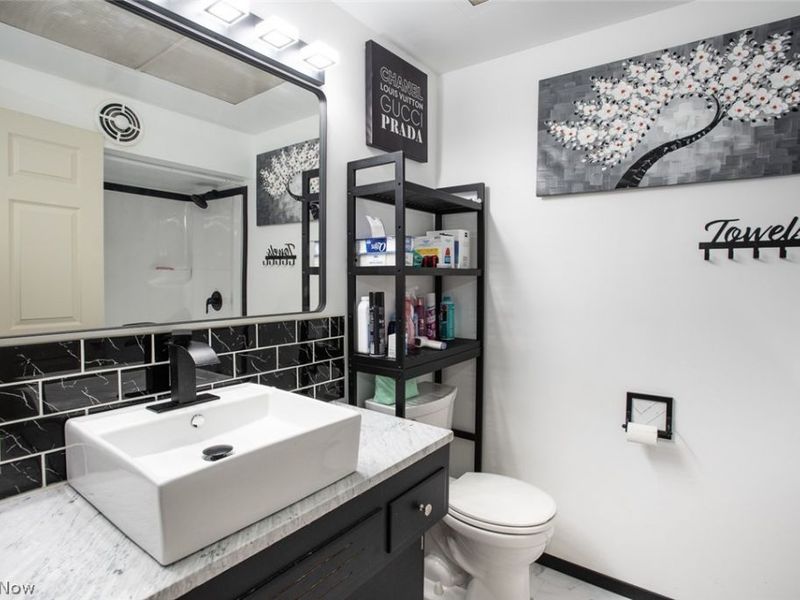 6624 Big Creek Parkway, Parma Heights, OH 44130 Photo 21