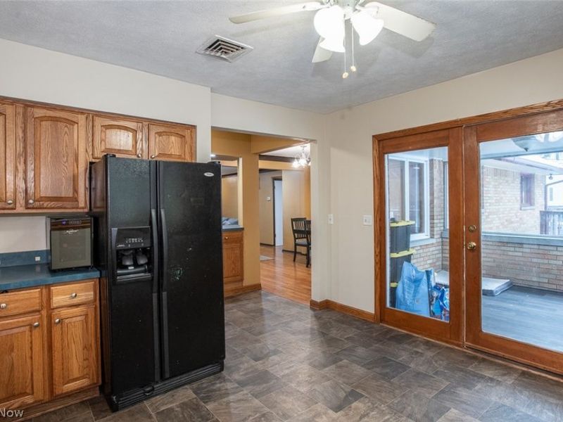 6624 Big Creek Parkway, Parma Heights, OH 44130 Photo 24