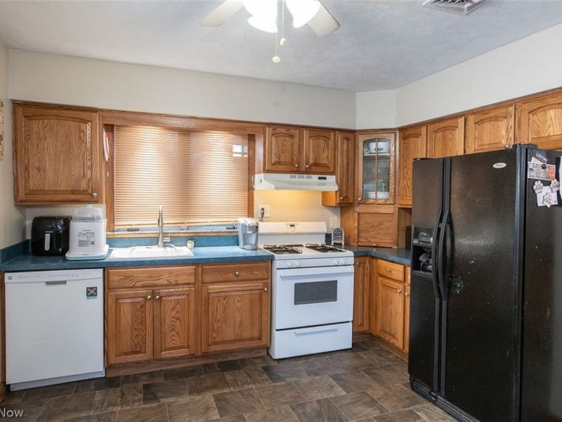 6624 Big Creek Parkway, Parma Heights, OH 44130 Photo 25