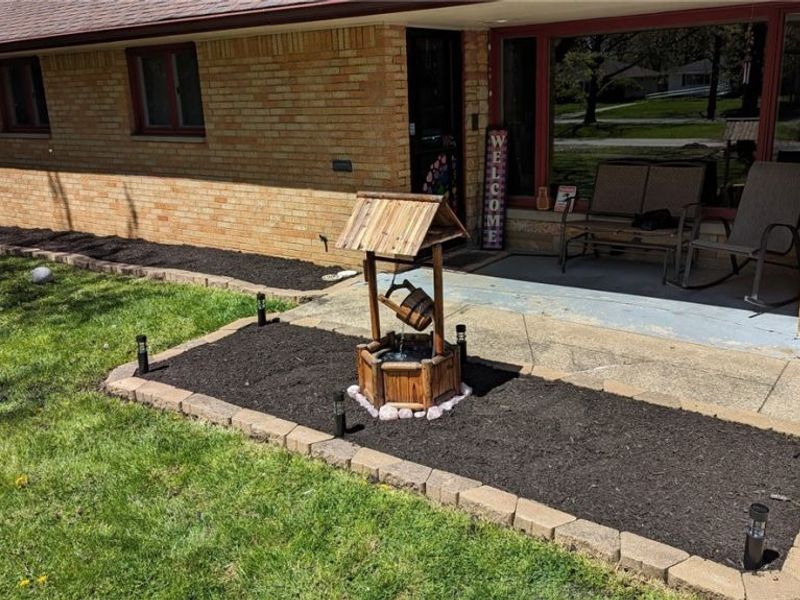 6624 Big Creek Parkway, Parma Heights, OH 44130 Photo 3