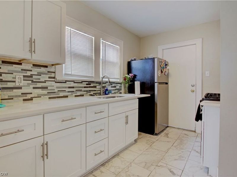 16101 Raymond Street, Maple Heights, OH 44137 Photo 9