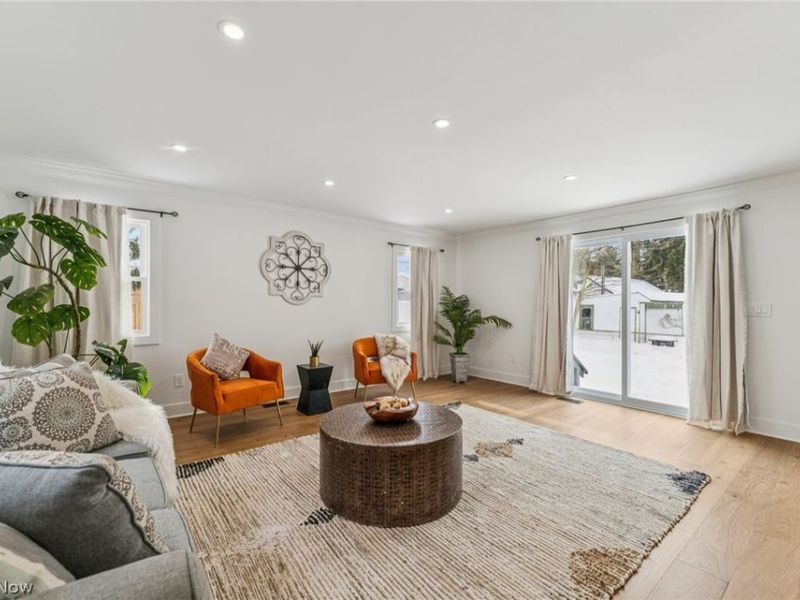 16305 Marquis Avenue, Cleveland, OH 44111 Photo 10