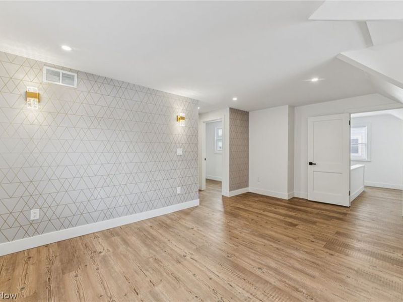 16305 Marquis Avenue, Cleveland, OH 44111 Photo 22