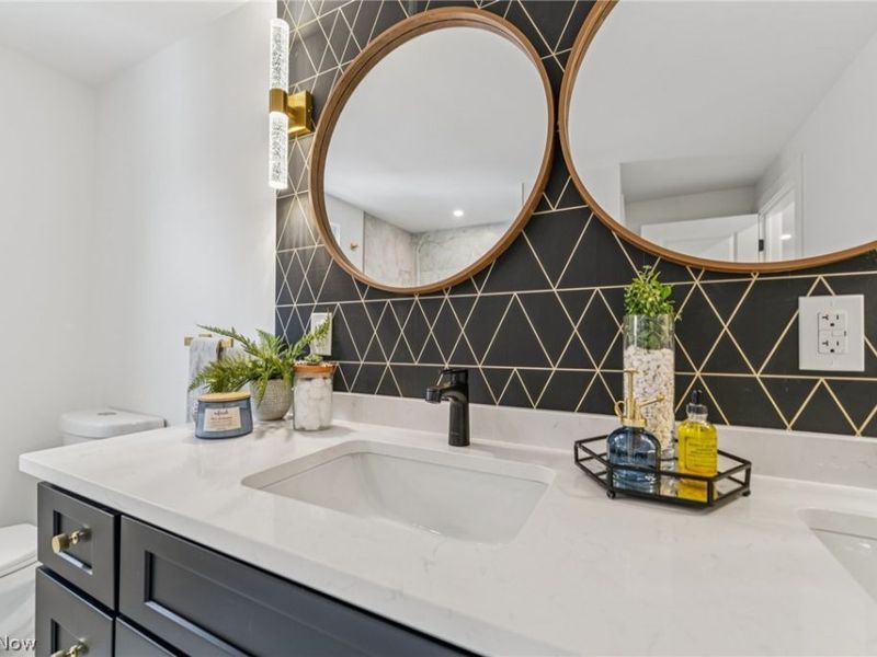 16305 Marquis Avenue, Cleveland, OH 44111 Photo 30